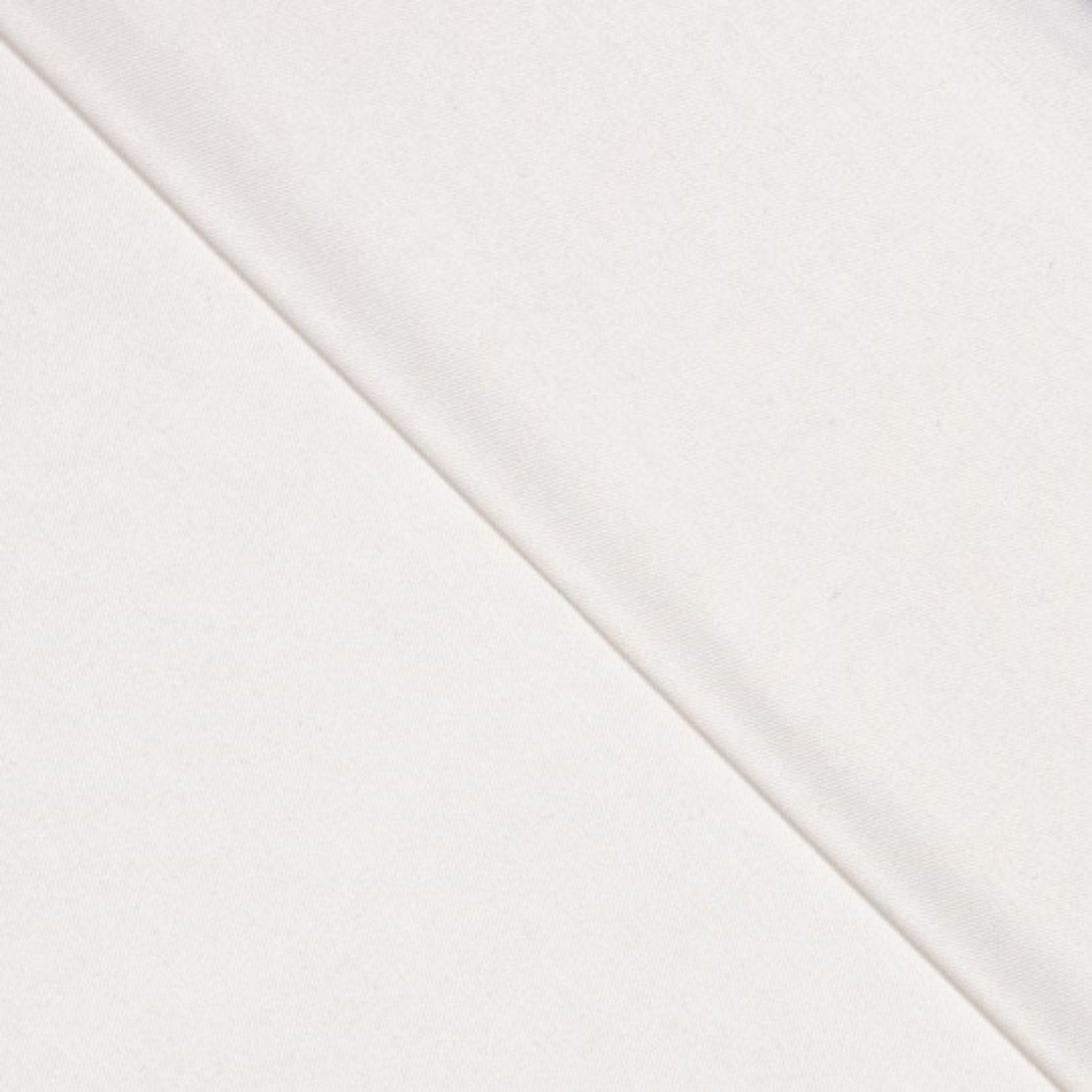 אריג במבוק צבע לבן