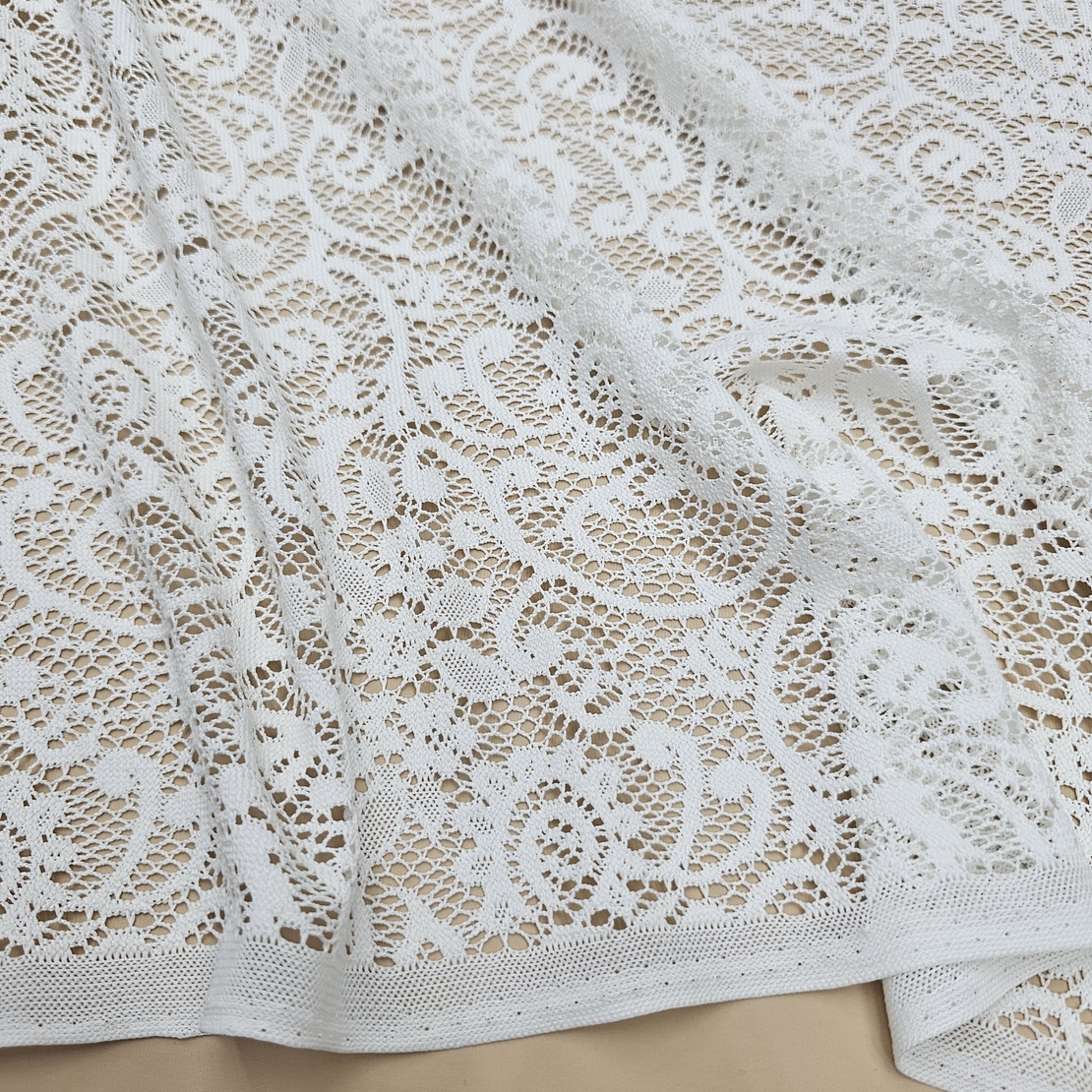 תחרה קרושה צבע אופוויט