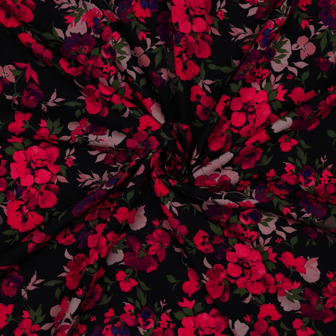 אריג ויסקוזה ECOVERO דפוס רומנטי על רקע שחור