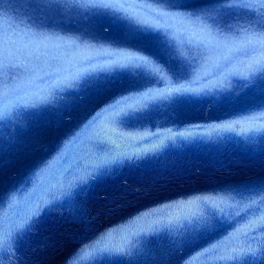 פרווה משי כחול רויאל נגיעות לורקס עדין