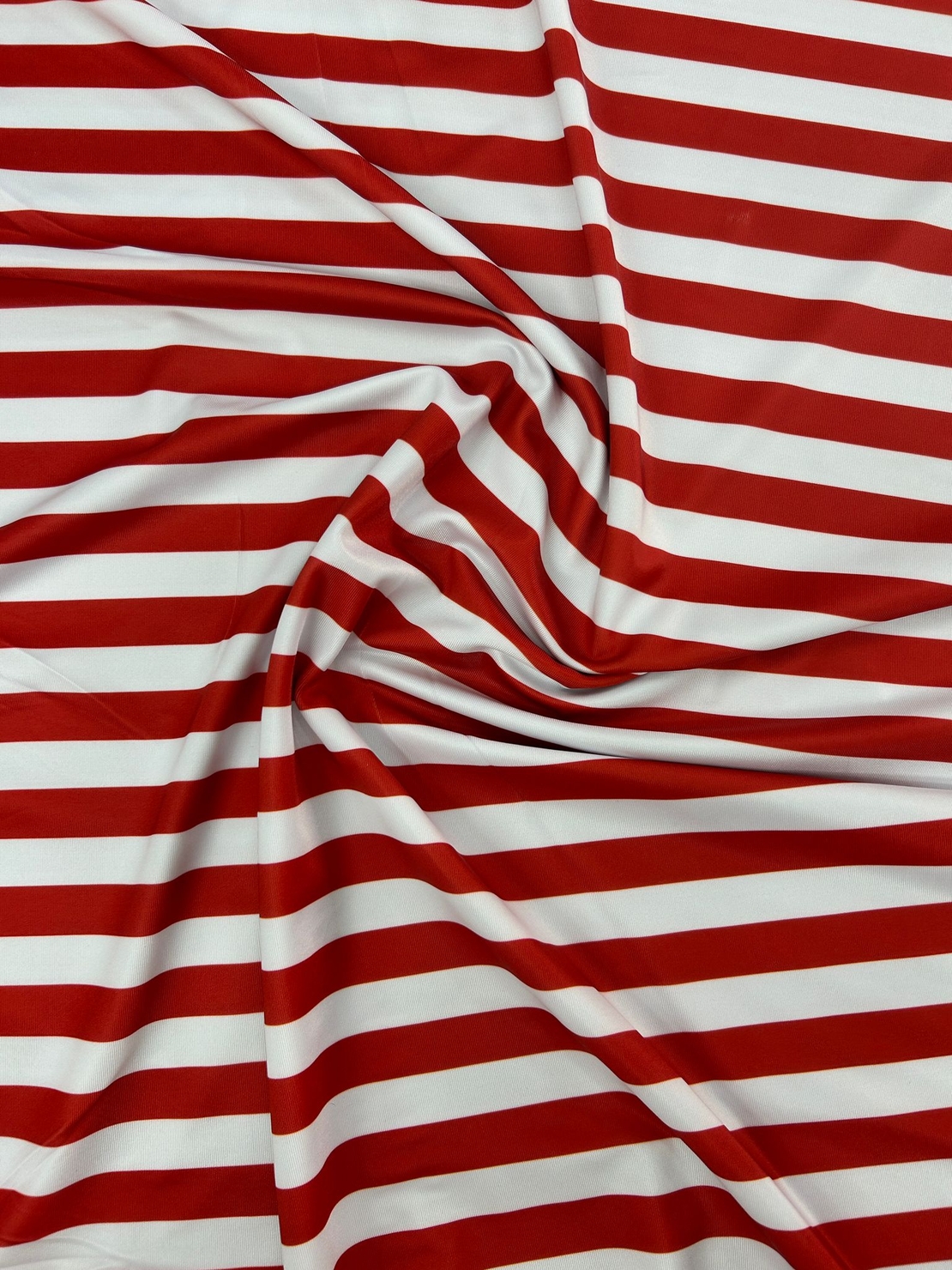 לייקרה פסים אדום לבן רוחב פס 1.5 סמ