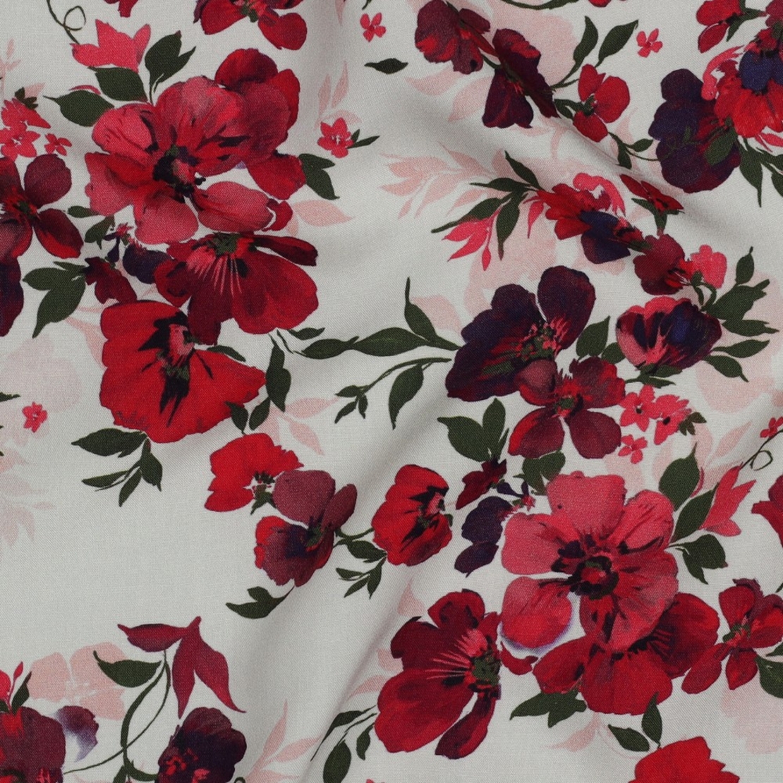 אריג ויסקוזה ECOVERO דפוס רומנטי על רקע לבן חם