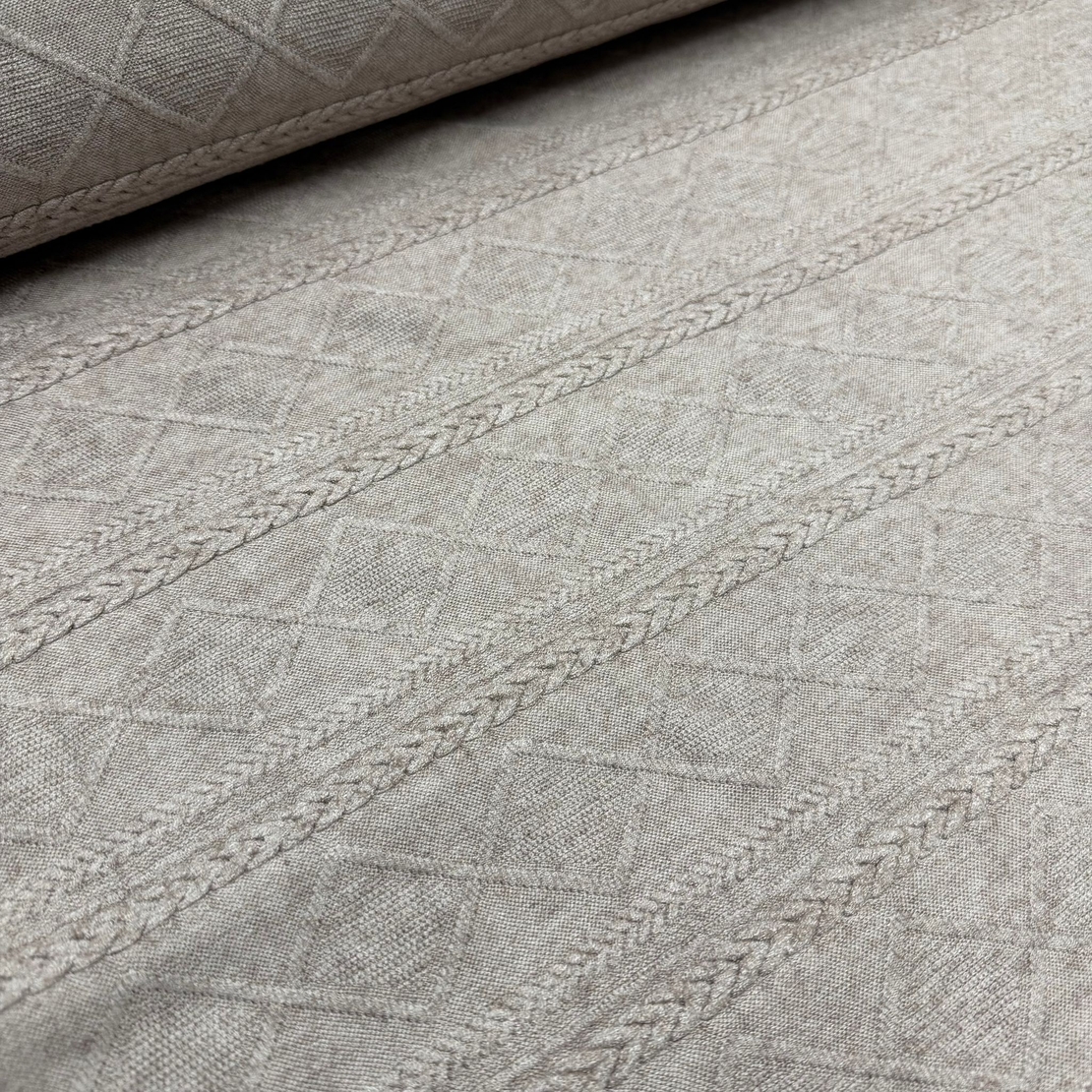 סריג צמות צבע בז פודרה דגם ורונה