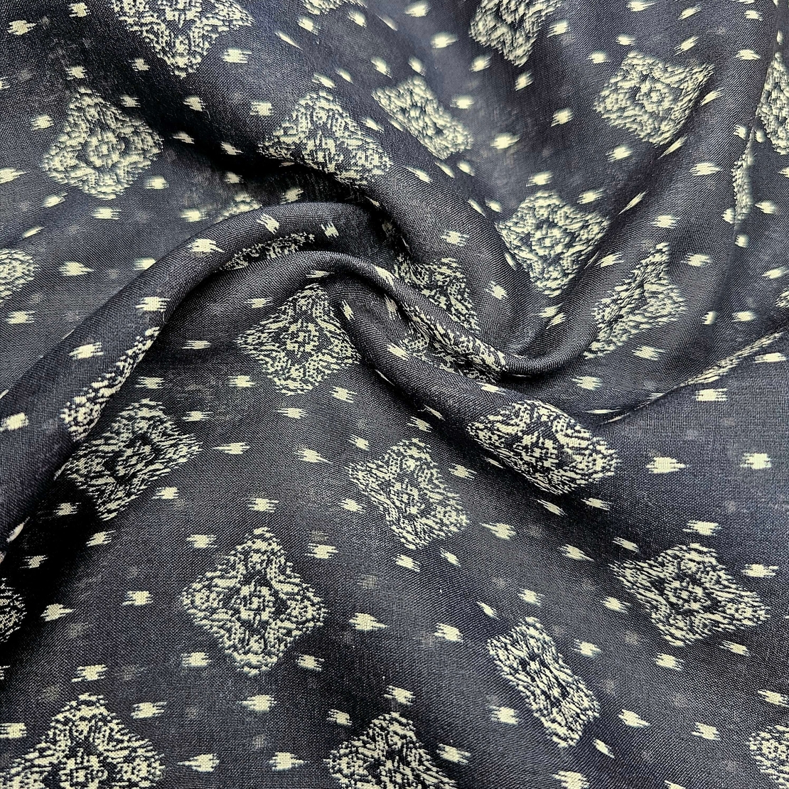 אריג כותנה וואל דפוס בוהו על רקע נייבי