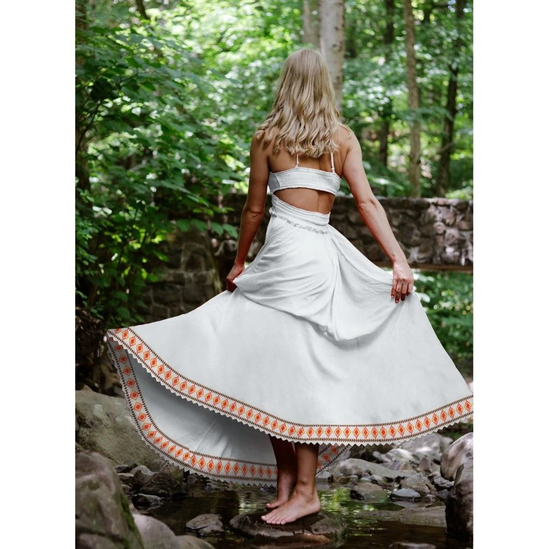 אריג כותנה וואל רקמה בגוונים חום וכתום