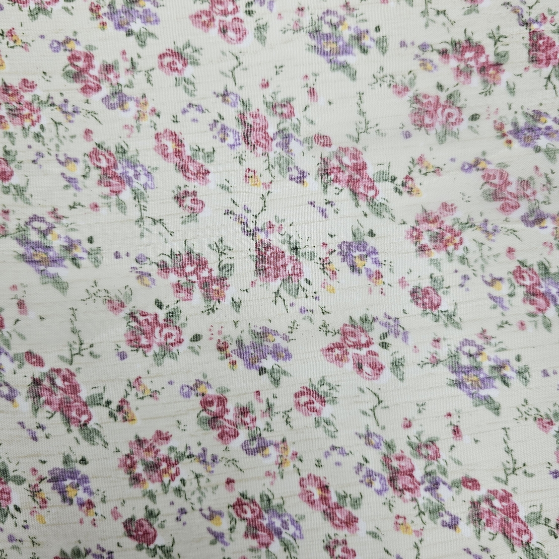 אריג שיפון פרחים קטנים בסגנון כפרי רקע אופוייט