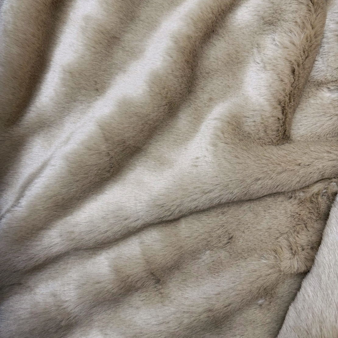 פרווה משי צבע כאמל בהיר דגם סאני