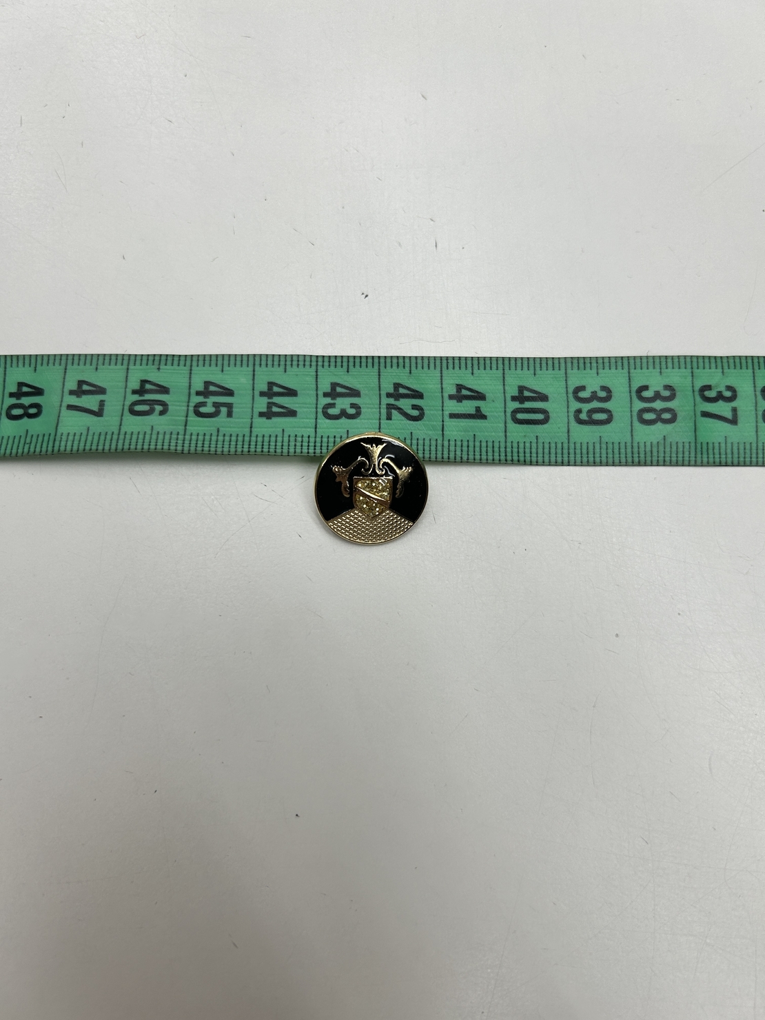 מארז של 8 יחידות כפתור זהב דגם 8 קטן