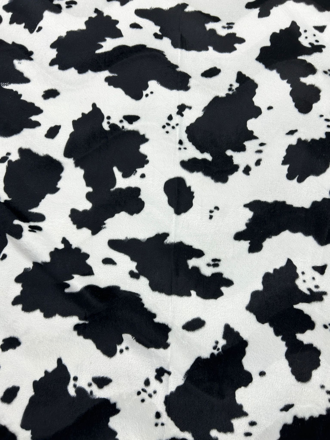 בד פרווה דפוס פרה גווני שחור לבן