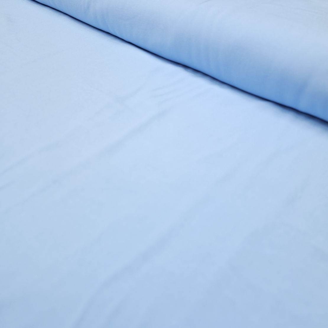 אריג ויסקוזה צבע תכלת שמיים