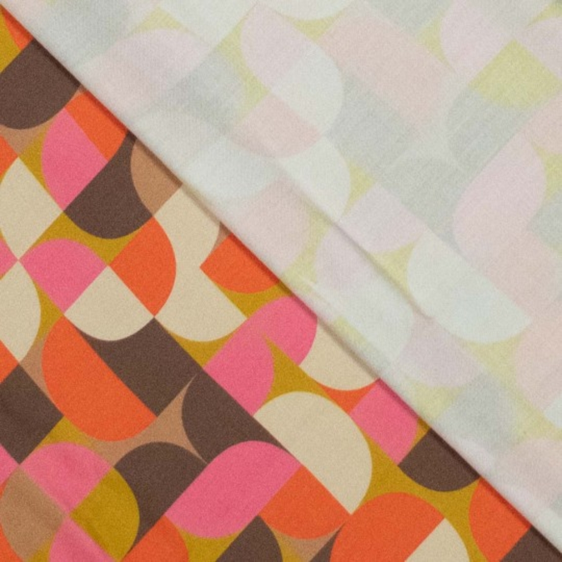 אריג ויסקוזה דפוס גאומטרי גווני ורוד בז חום דגם שרה