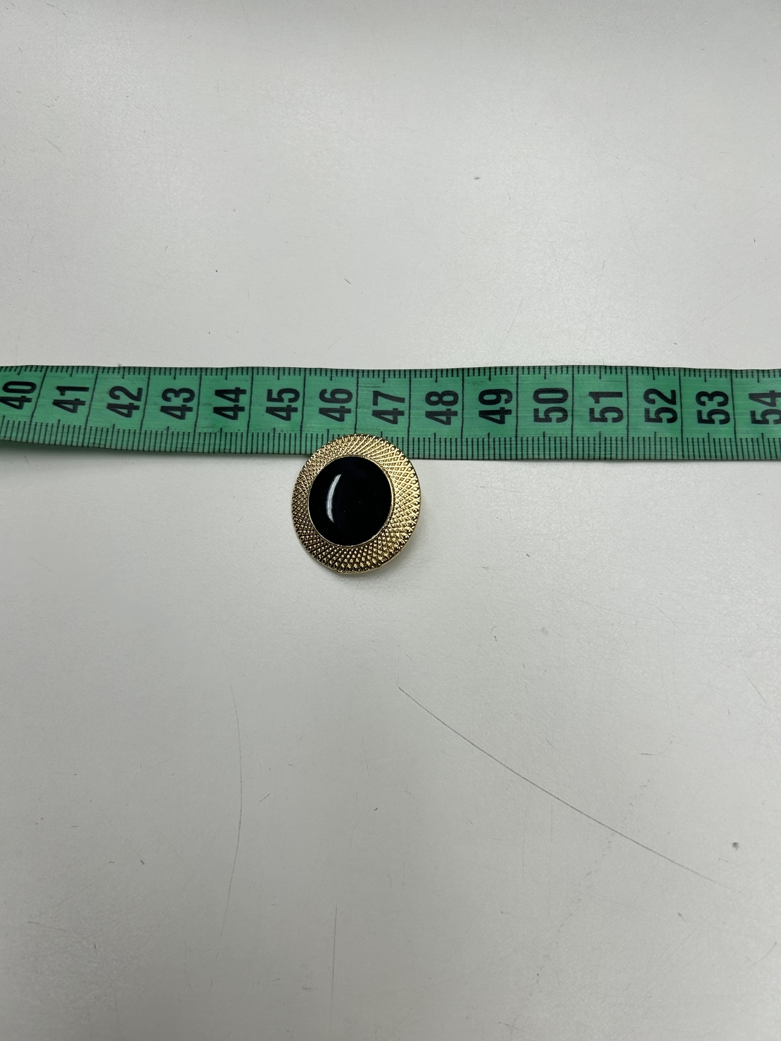 מארז של 8 יחידות כפתור זהב דגם 3