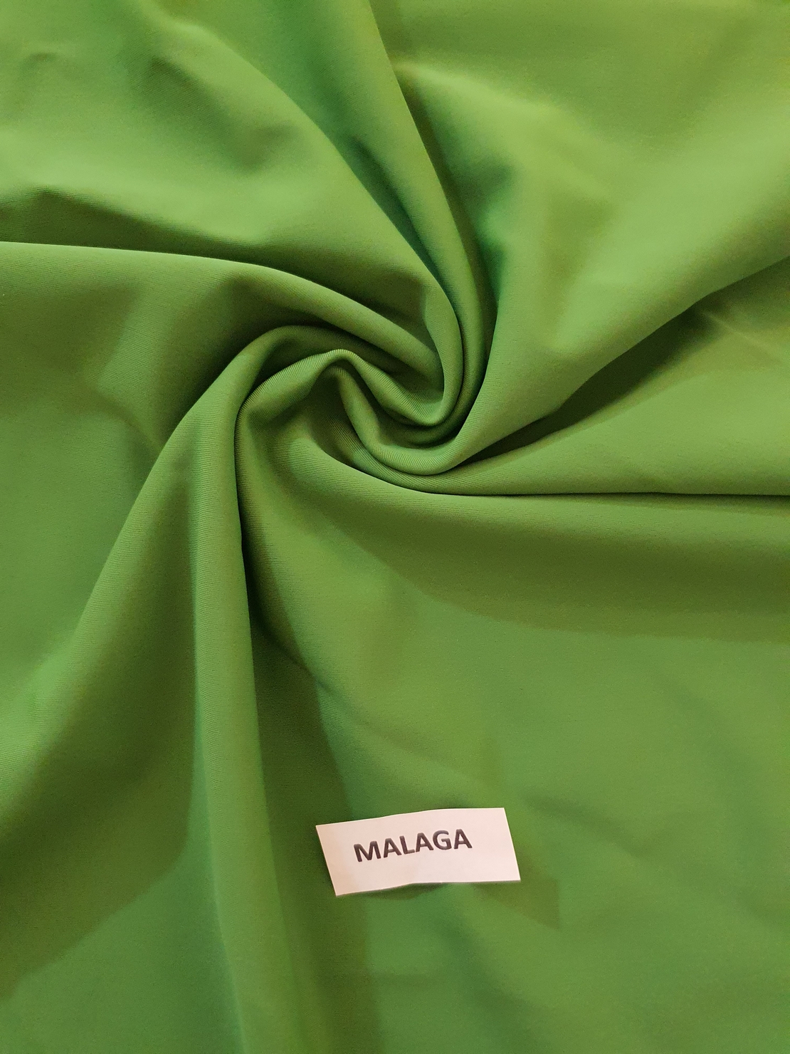 לייקרה בגד ים חלק מלגה דגם GREEN SAVANA