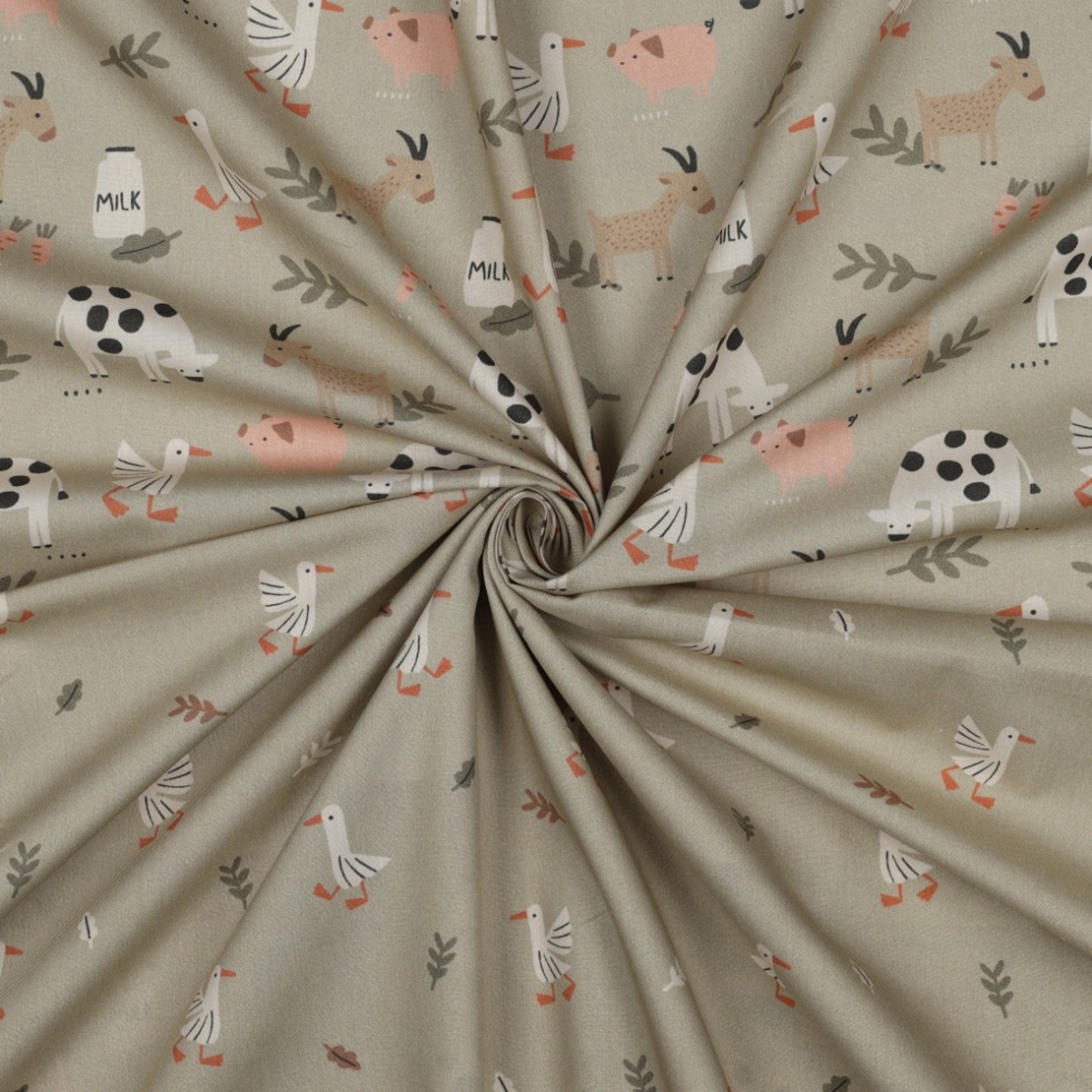 אריג כותנה דפוס אווזים בחווה על רקע ירוק מרווה