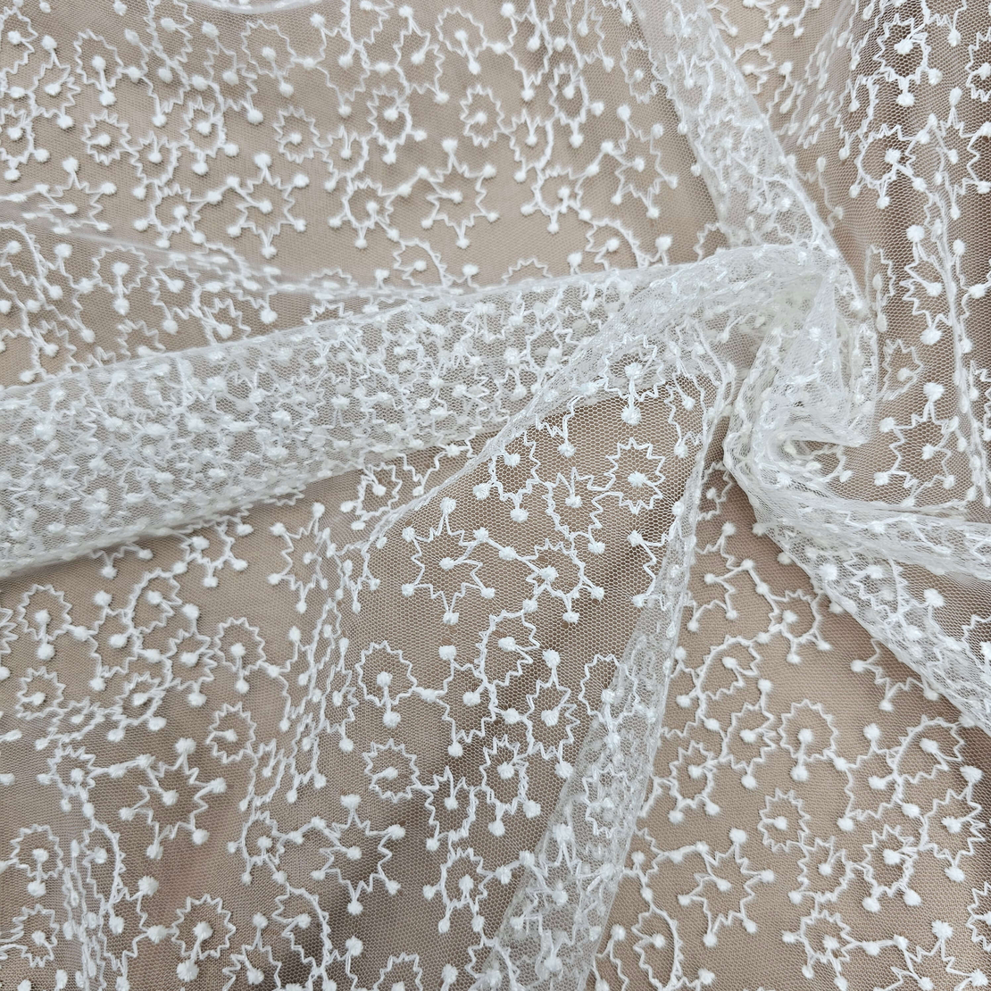 תחרה צבע לבן דוגמה עדינה דגם נטלי