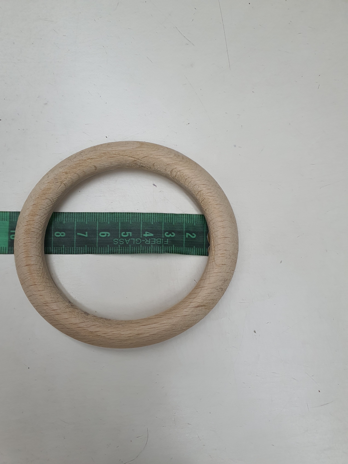 חישוק עץ לבגד ים גודל 9 סמ 