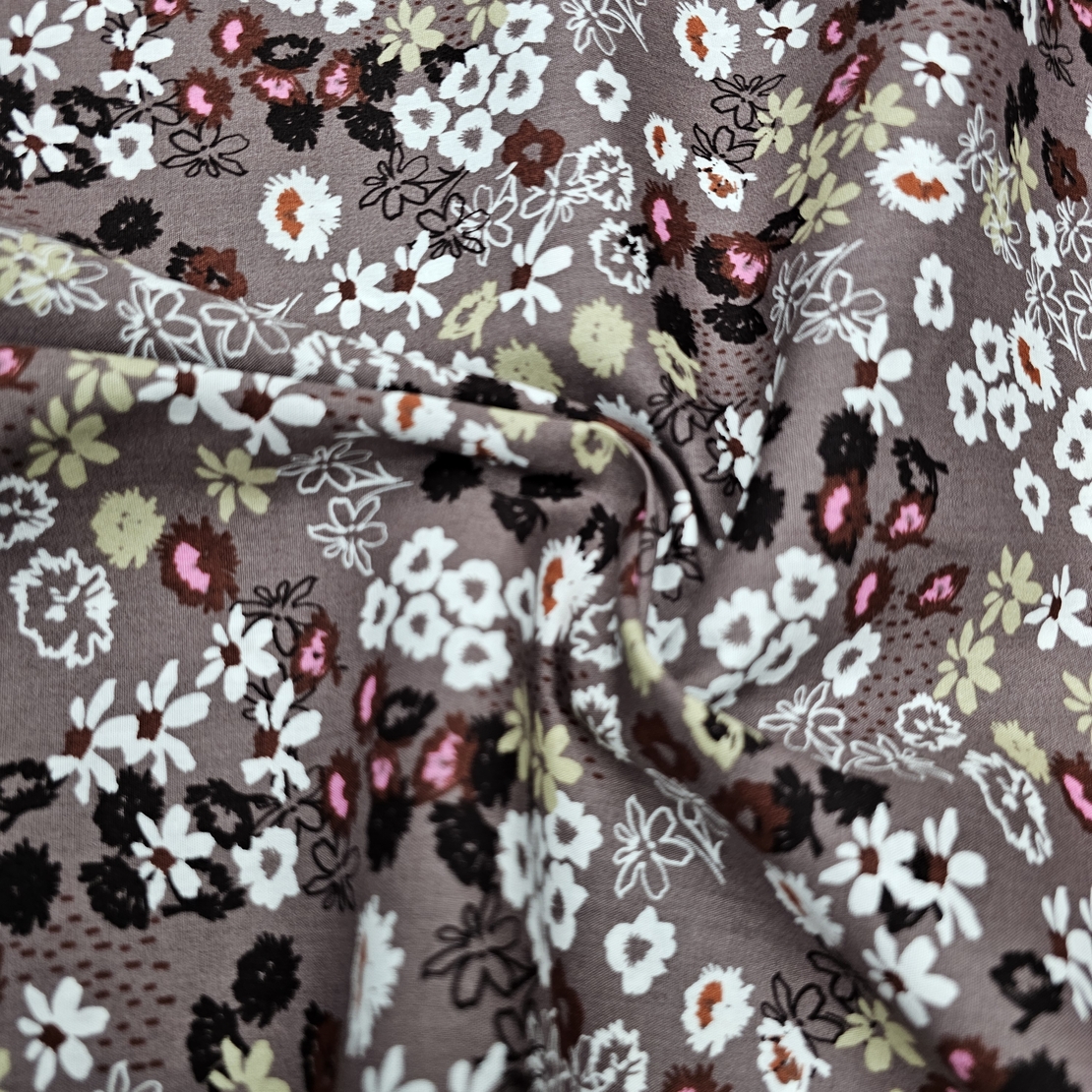 אריג כותנה פרחים בסגנון כפרי על רקע מוקה