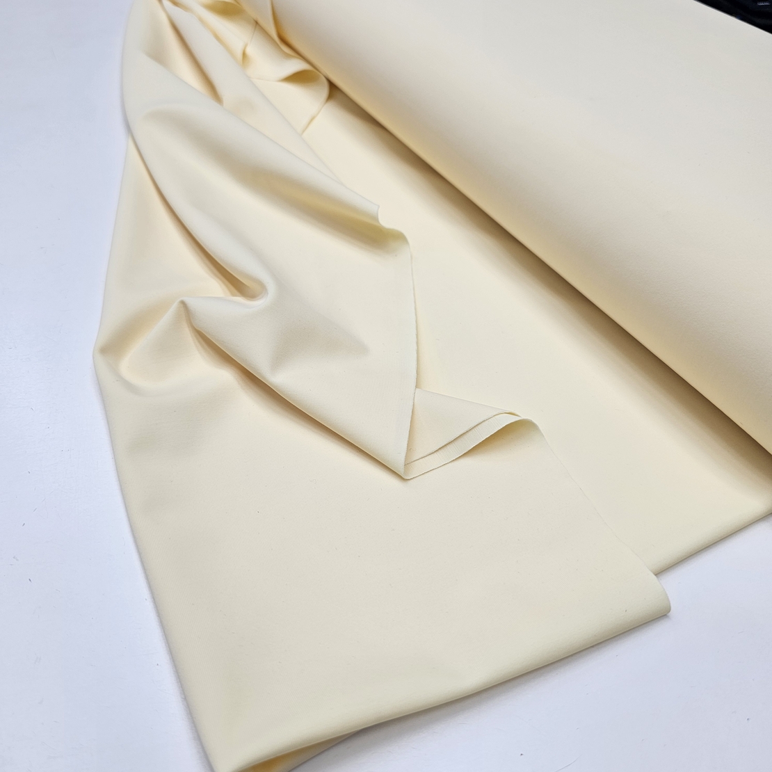 לייקרה בגד,ים צבע צהוב חמאה (בננה בהיר) דגם vita