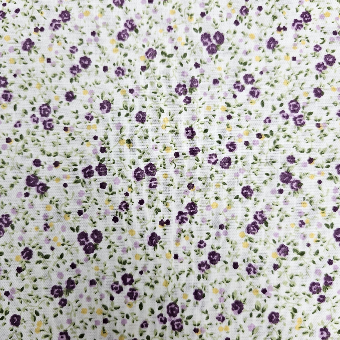 אריג כותנה פרחים קטנים בגווני סגול דגם שרון