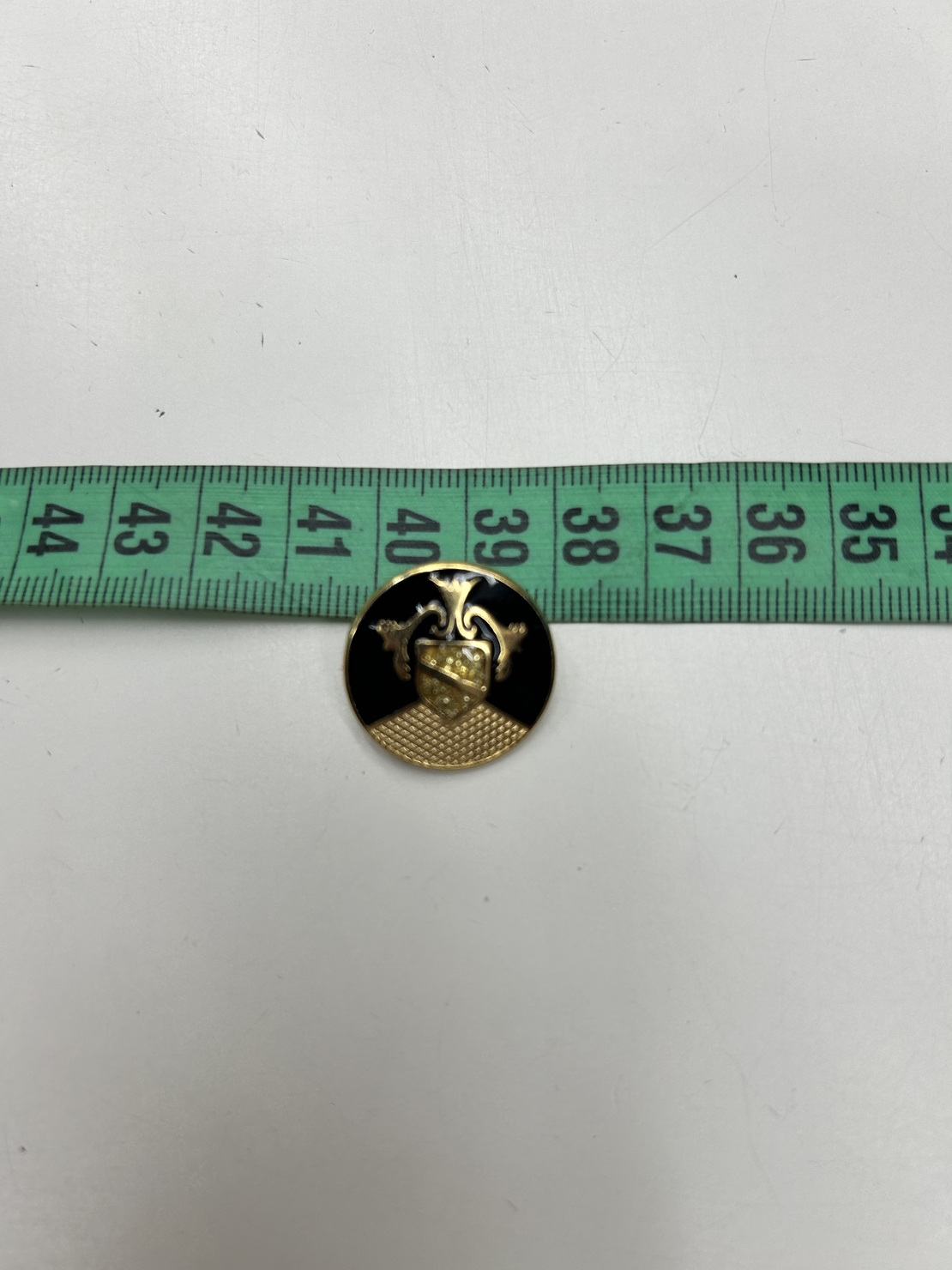 מארז של 8 יחידות כפתור זהב דגם 8