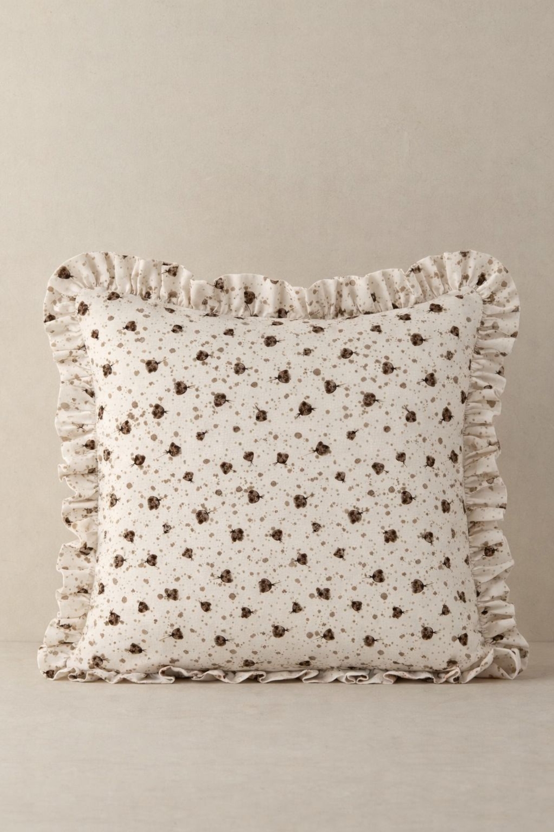 אריג כותנה דפוס טוליפים דיגיטלי על רקע אופוייט