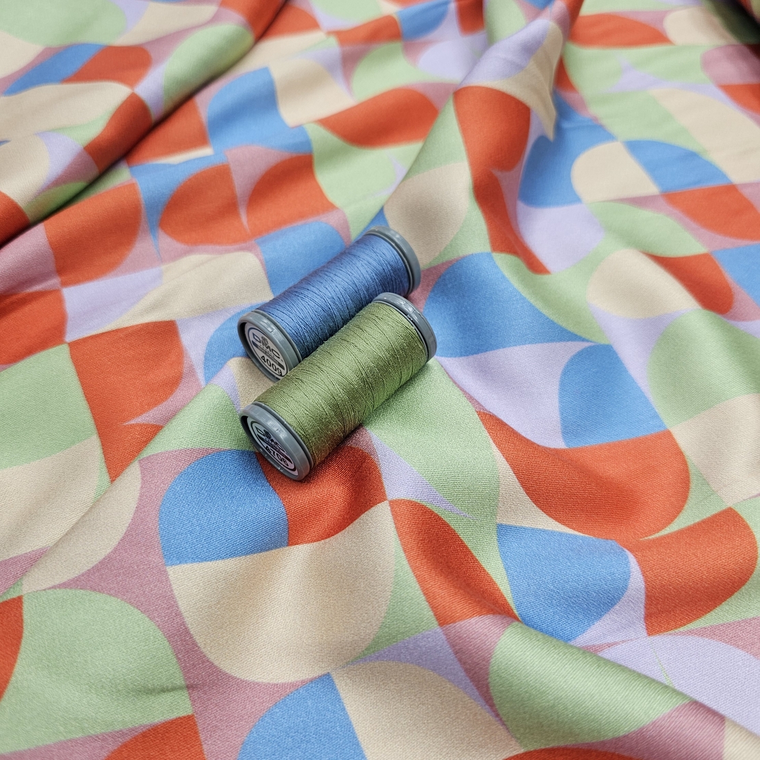 אריג ויסקוזה דפוס גאומטרי גווני מנטה תכלת דגם שרה