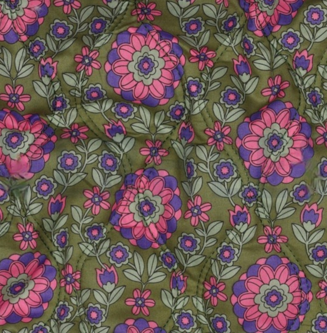 אריג קווילט דו צדדי דפוס מנדלות קטנות גווני ירוק סגול