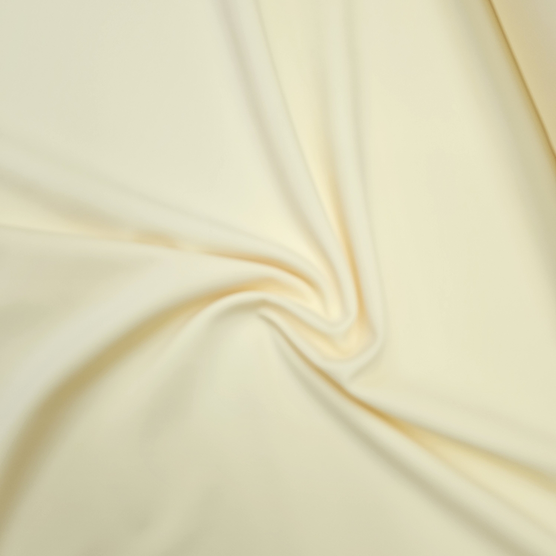 לייקרה בגד,ים צבע צהוב חמאה (בננה בהיר) דגם vita