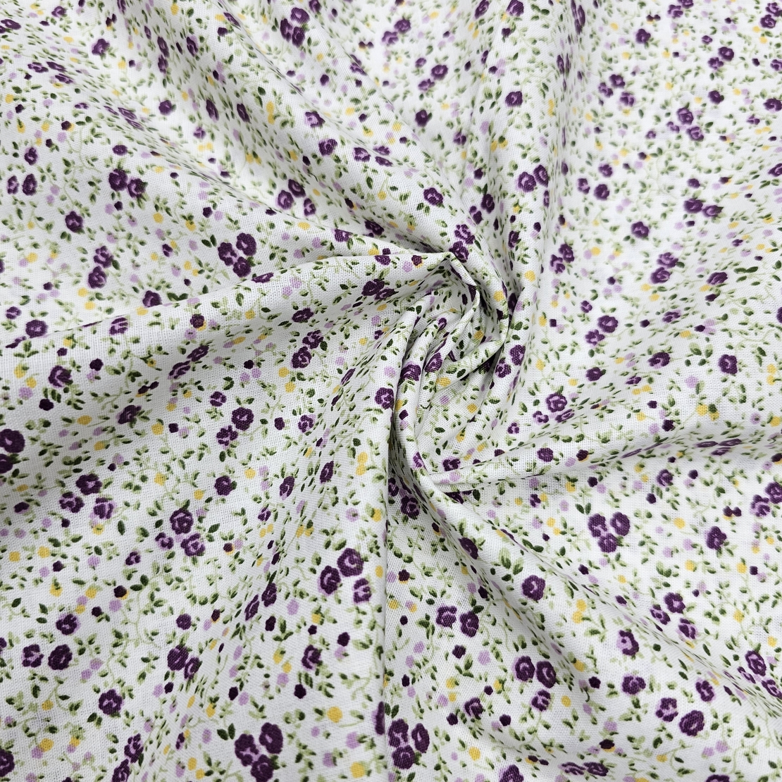 אריג כותנה פרחים קטנים בגווני סגול דגם שרון