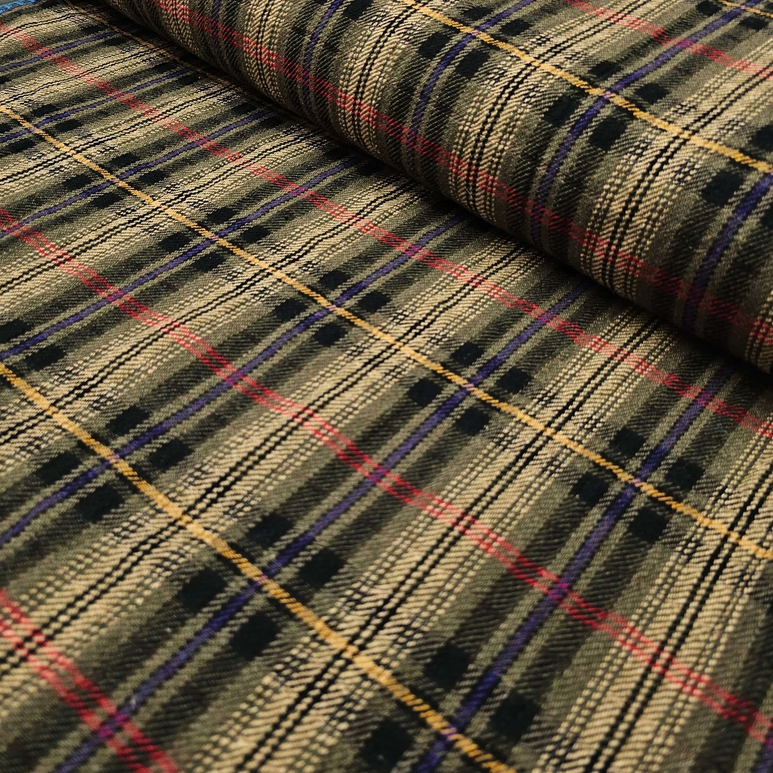 אריג צמר משבצות בגווני חום