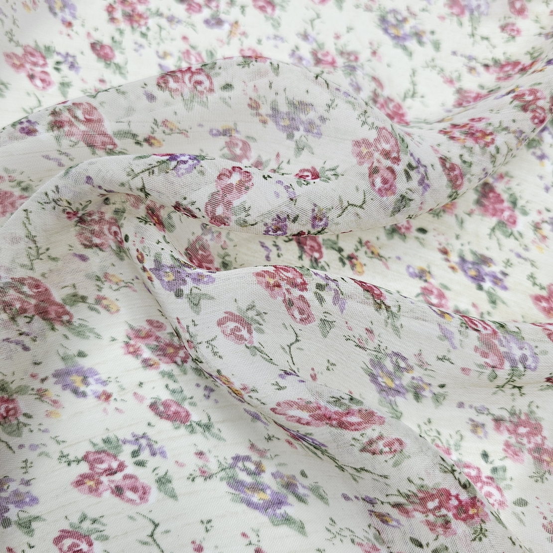 אריג שיפון פרחים קטנים בסגנון כפרי רקע אופוייט