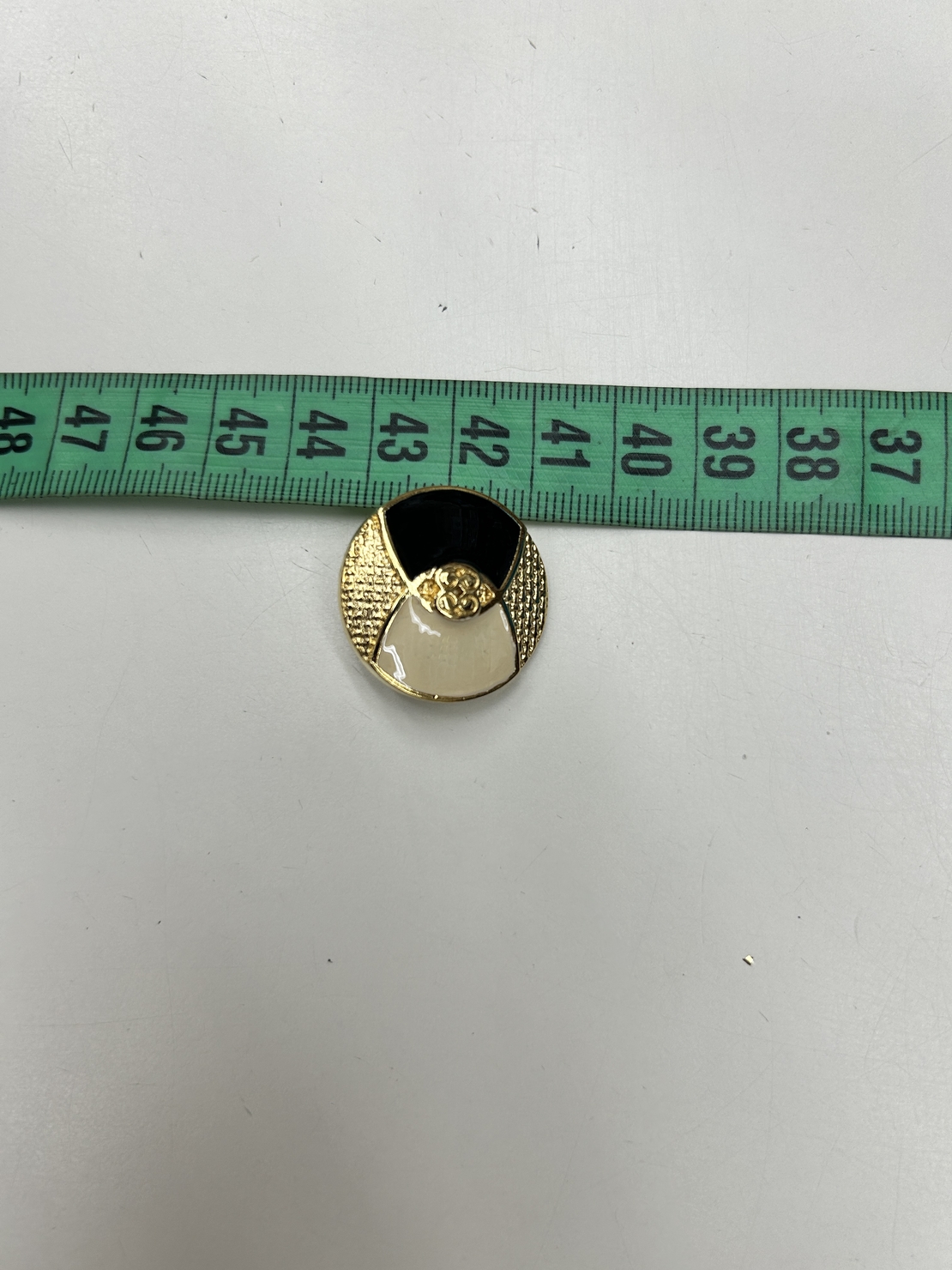 מארז של 8 יחידות כפתור זהב דגם 9