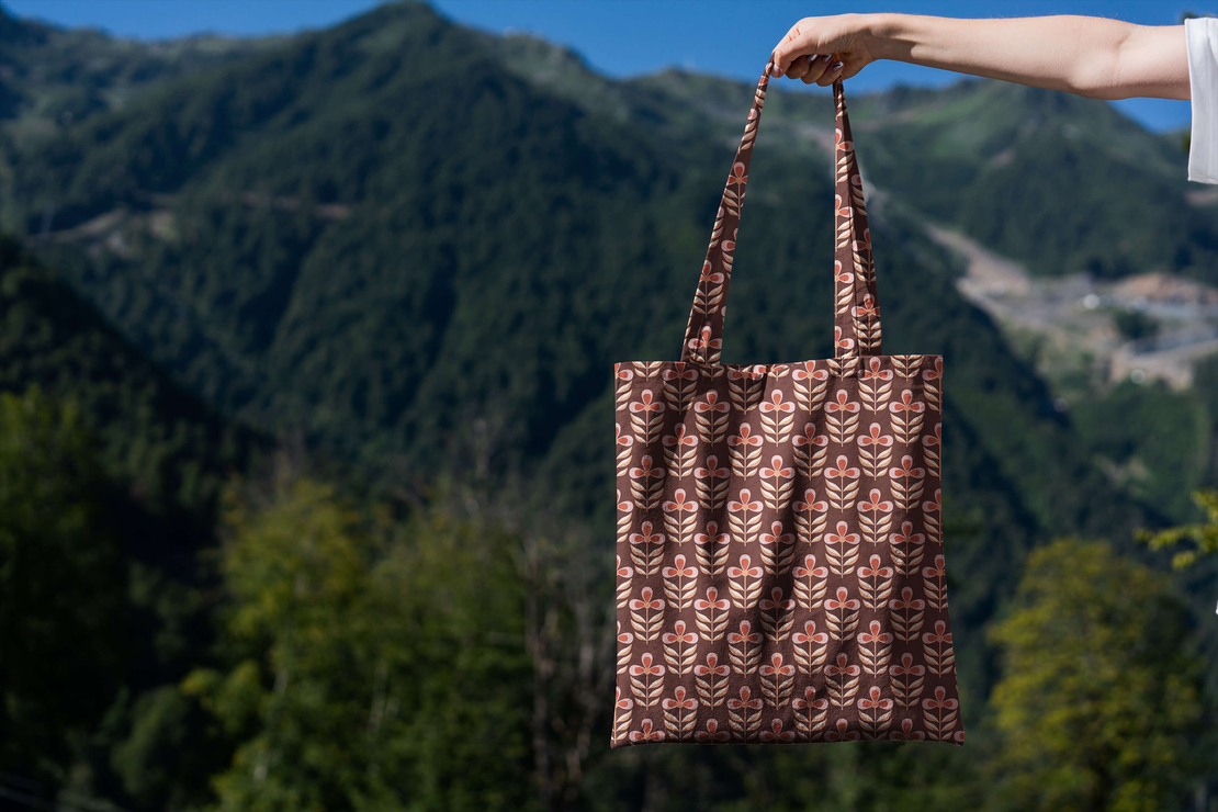 אריג קנבס דפוס פרחים בסגנון רטרו על רקע חול