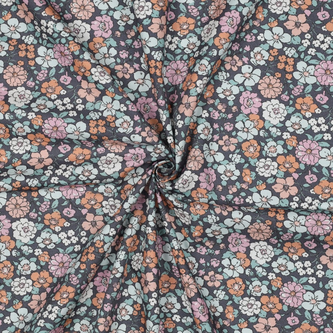 אריג כותנה אורגני דפוס פרחי שדה על רקע כחול מעושן