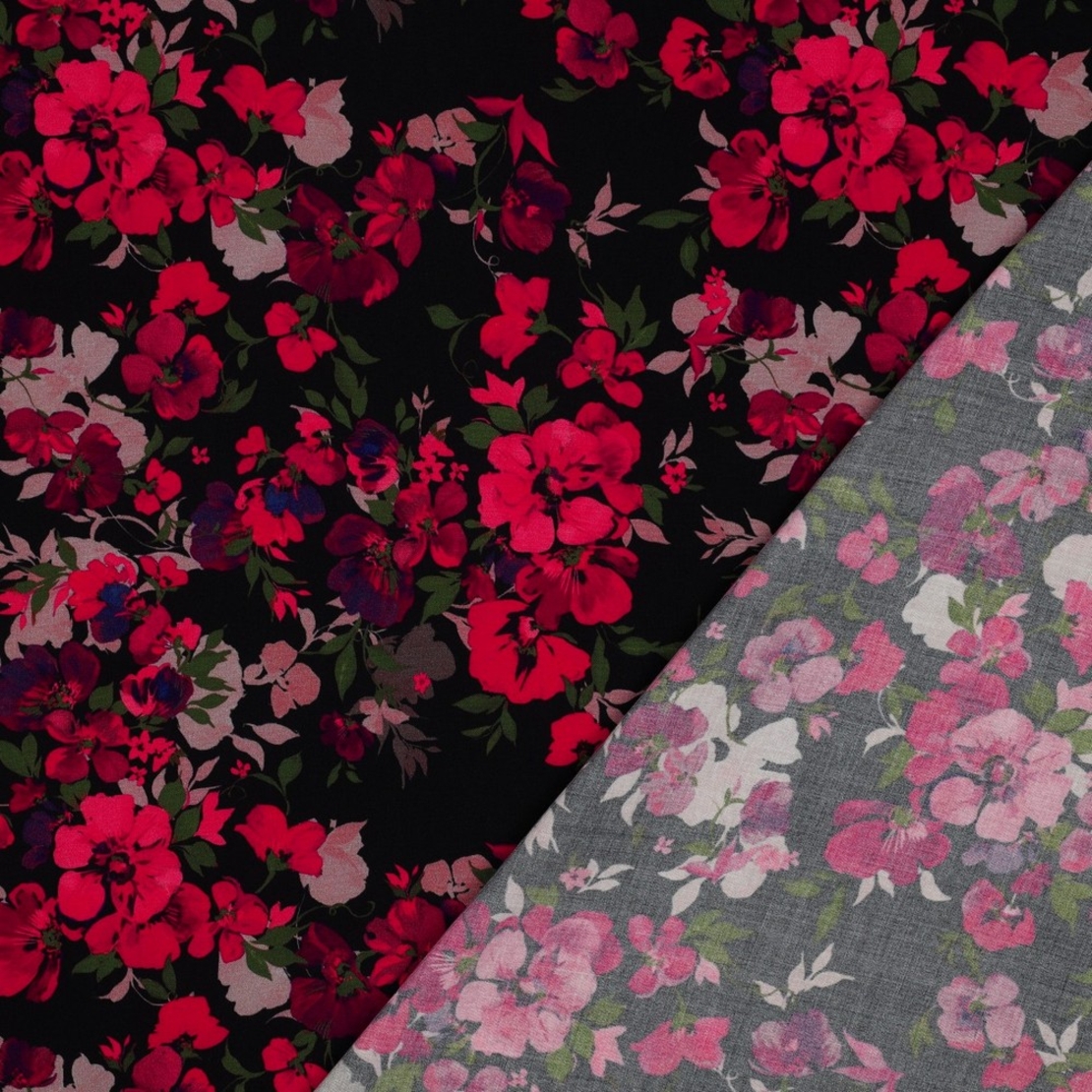 אריג ויסקוזה ECOVERO דפוס רומנטי על רקע שחור