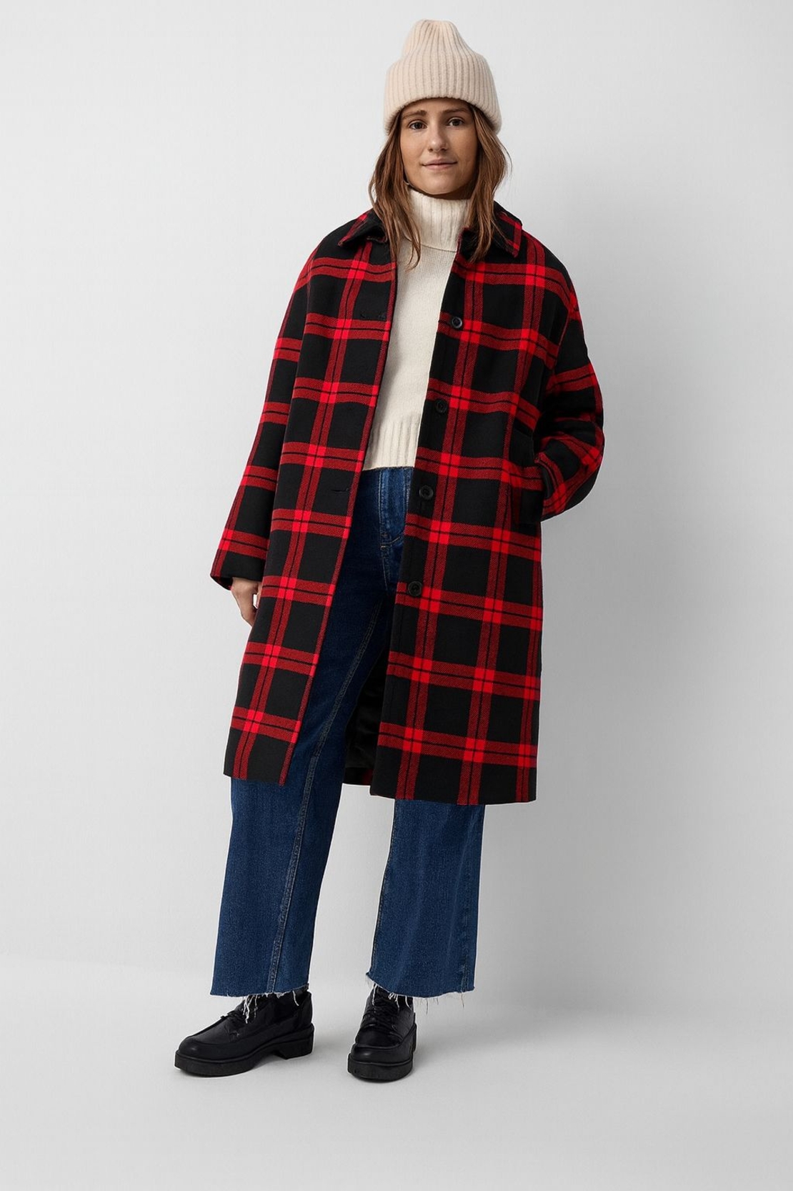 אריג צמר משבצות גווני אדום חי ושחור