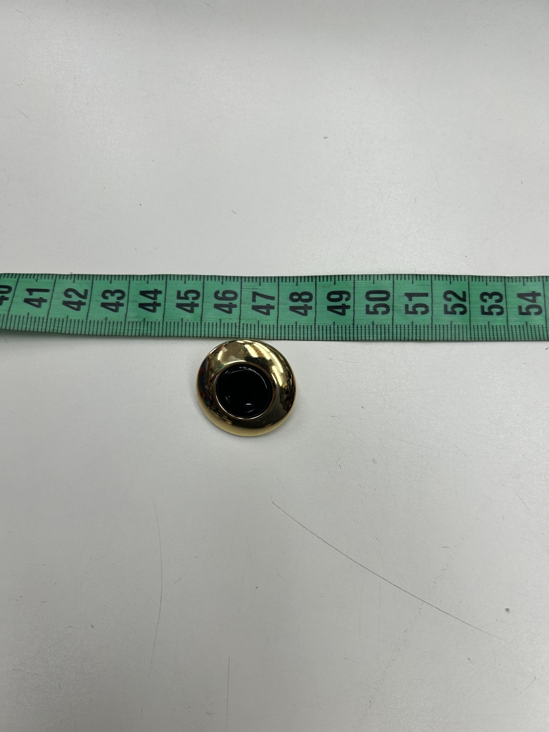 מארז של 8 יחידות כפתור זהב דגם 2