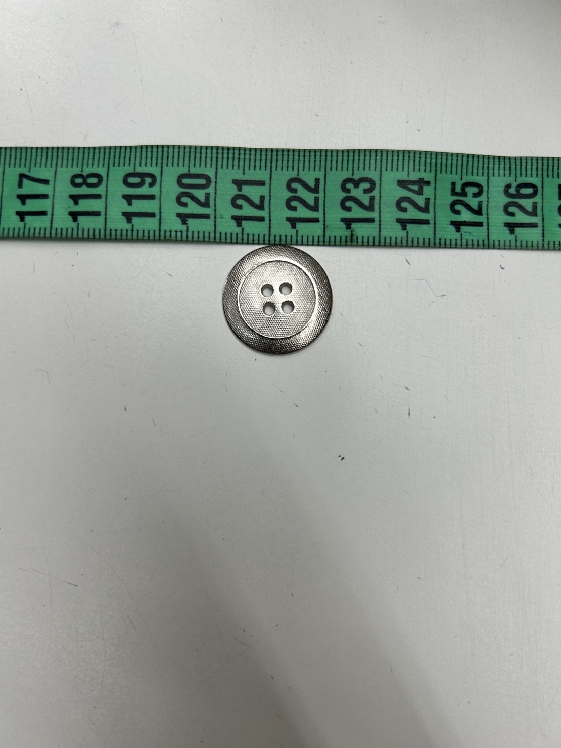 מארז של 8 יחידות כפתור כסוף דגם 4