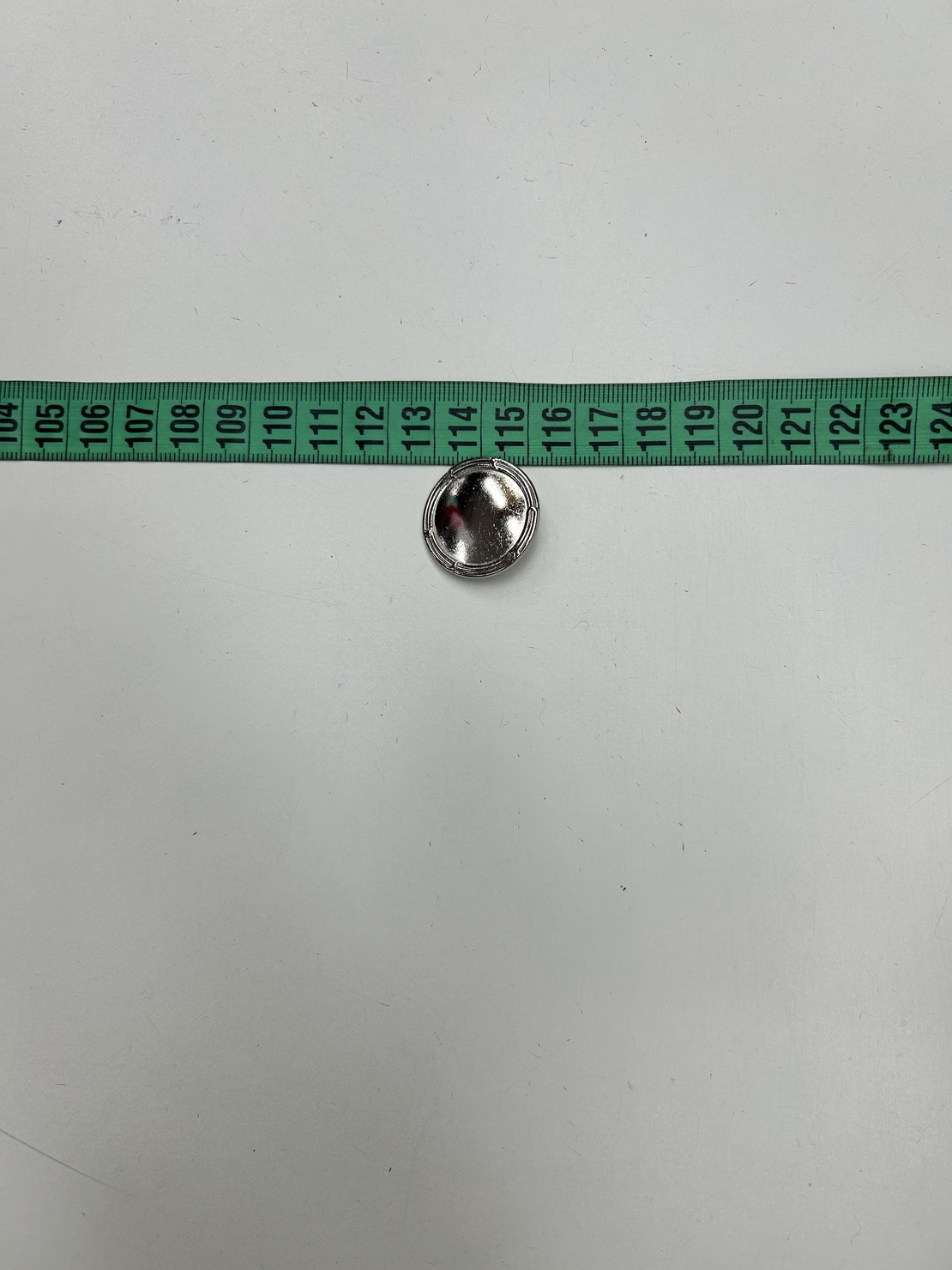 מארז של 8 יחידות כפתור כסוף דגם 1