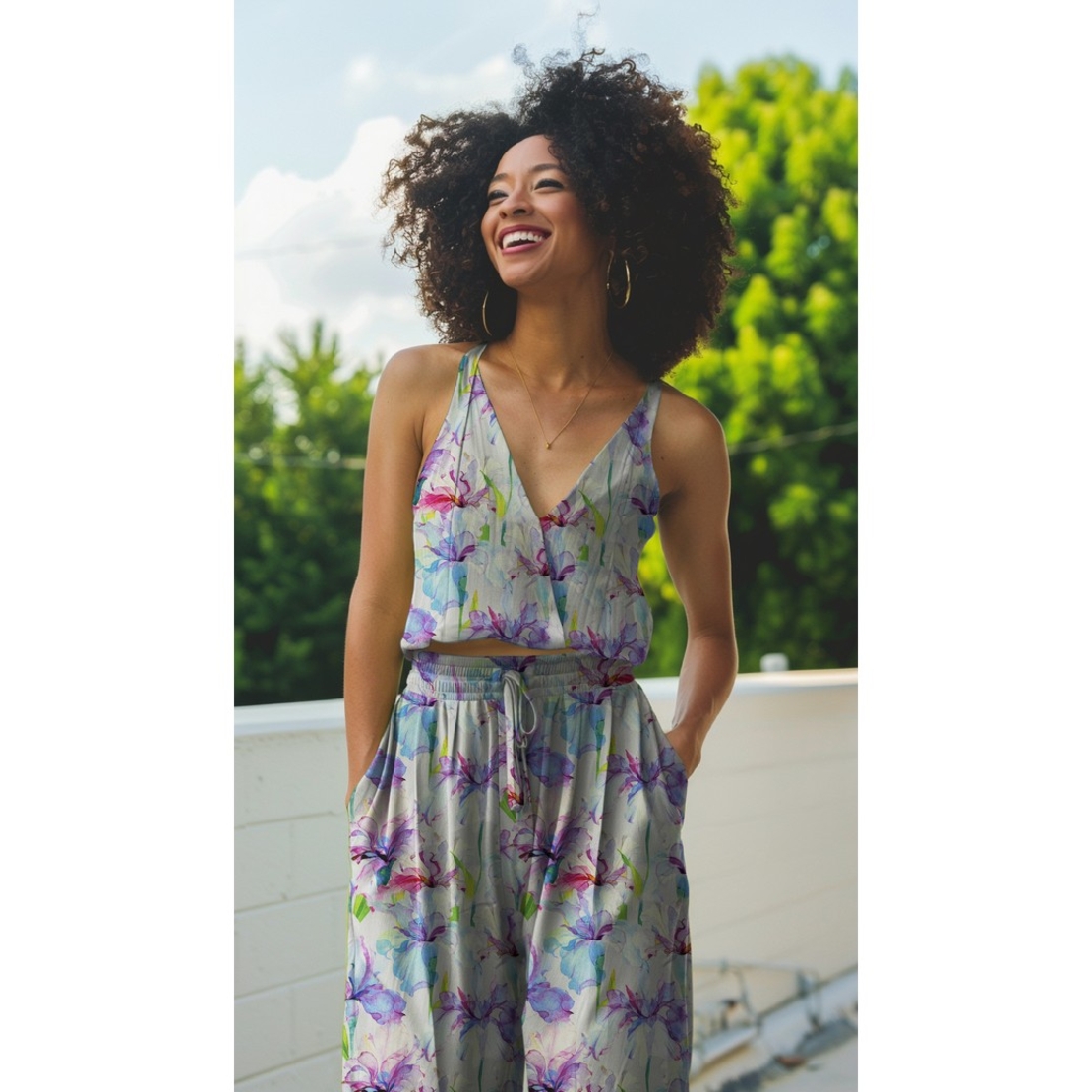 אריג ויסקוזה דפוס פרחי אירוס דיגיטלי בגוונים רכים