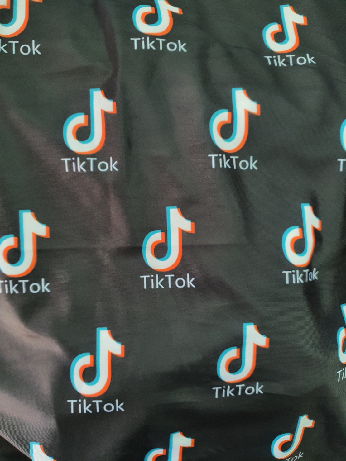 לייקרה דפוס טיק טוק
