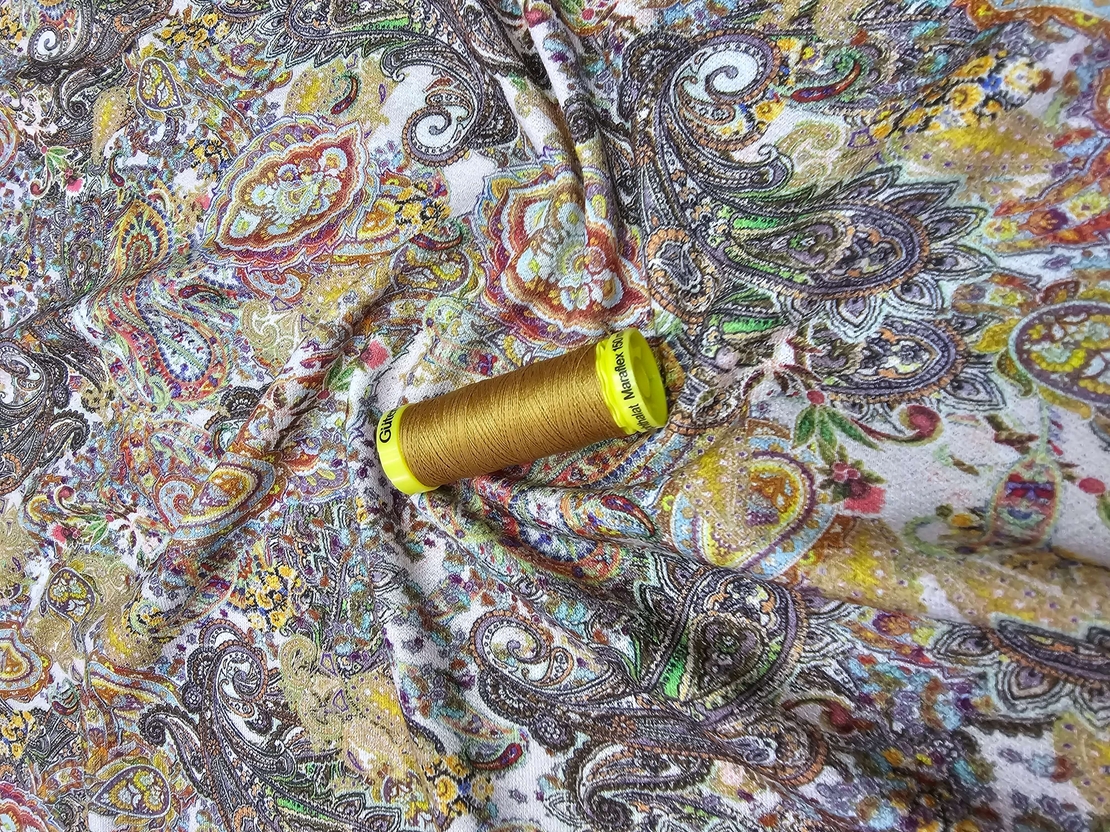 טריקו ויסקוזה דפוס פייזלי גווני ירוק וחרדל