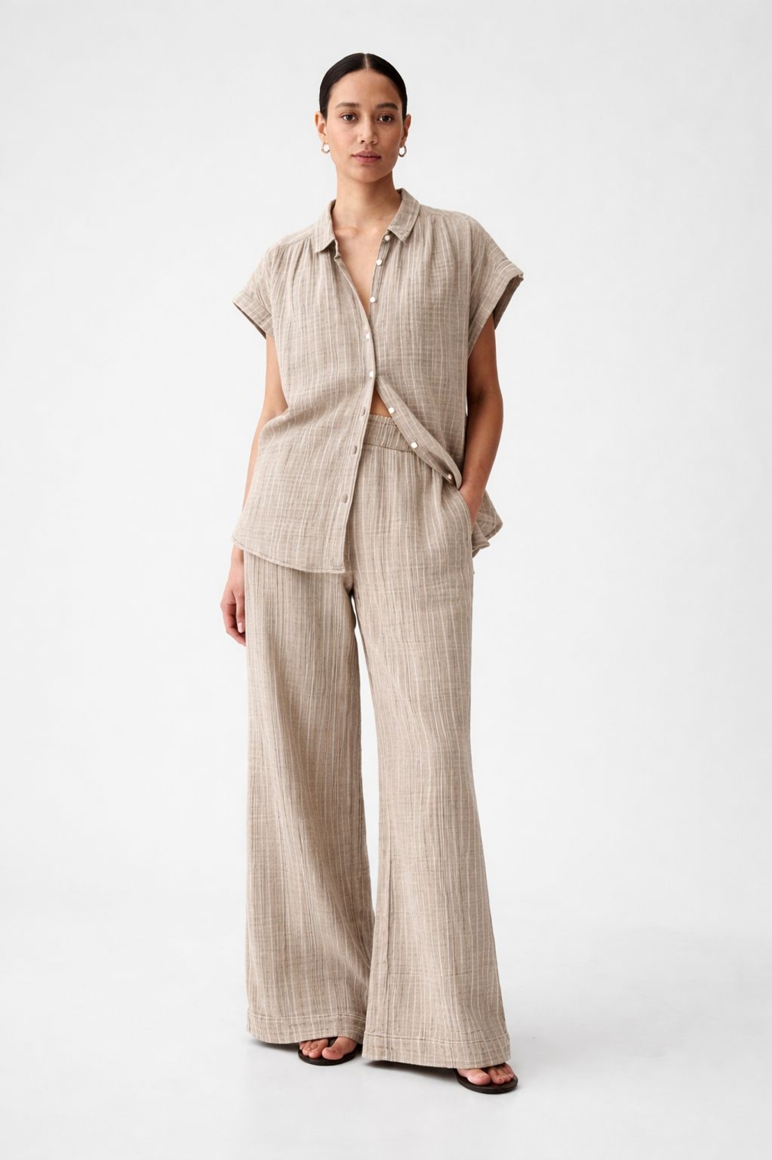 אריג דאבל טטרה דפוס פסים על רקע חול