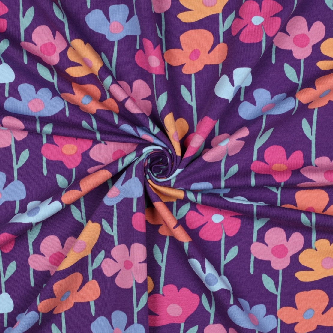 פרנץ טרי דפוס פרחים רעננים על רקע סגול