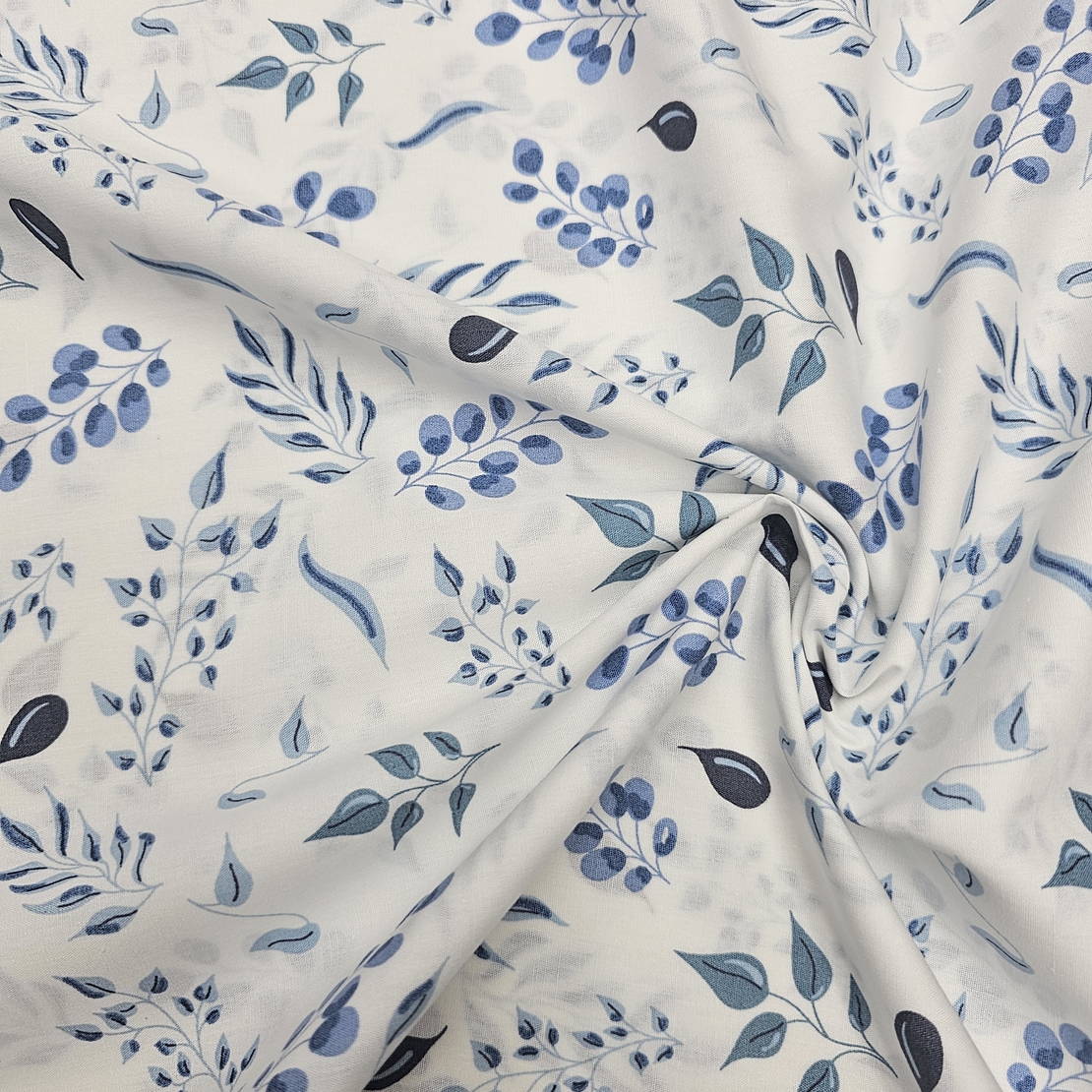 אריג כותנה דפוס עלי אקליפטוס גווני כחול