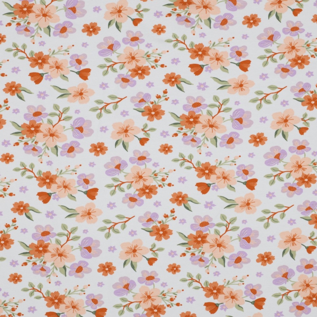 טריקו כותנה אורגני פרחים על רקע לבן דגם שרון