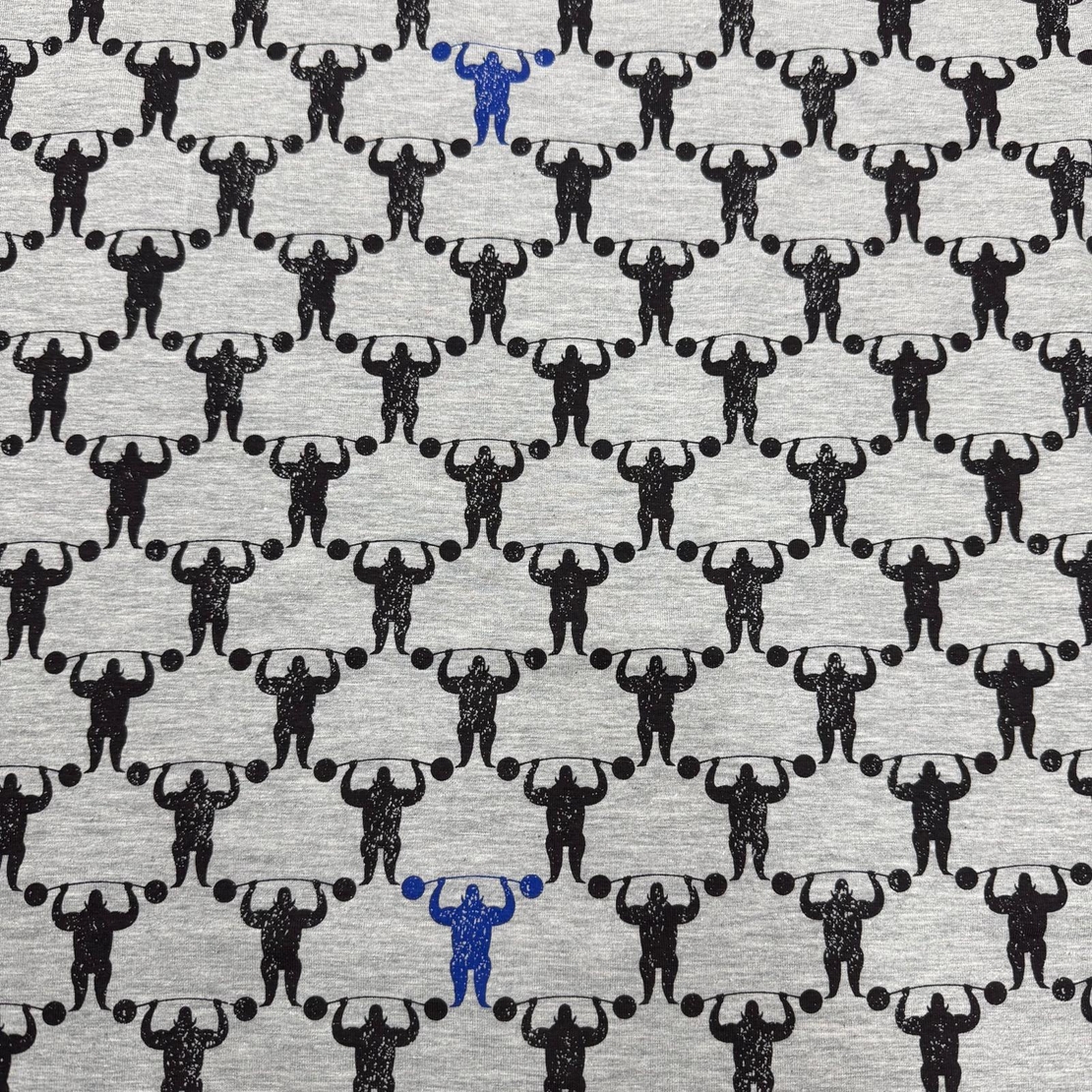 טריקו כותנה דפוס מר שריר על רקע אפור