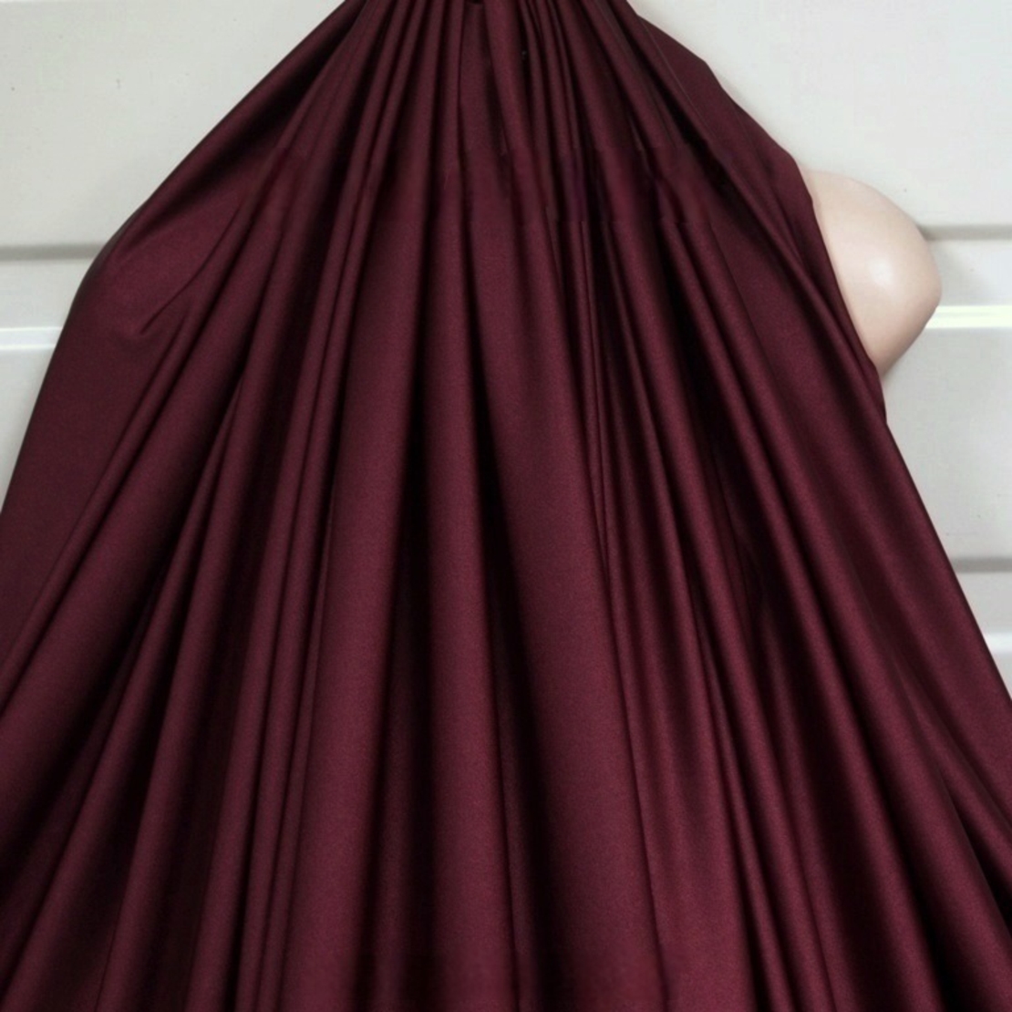 לייקרה בגד ים עם ברק בורדו כהה sumatra