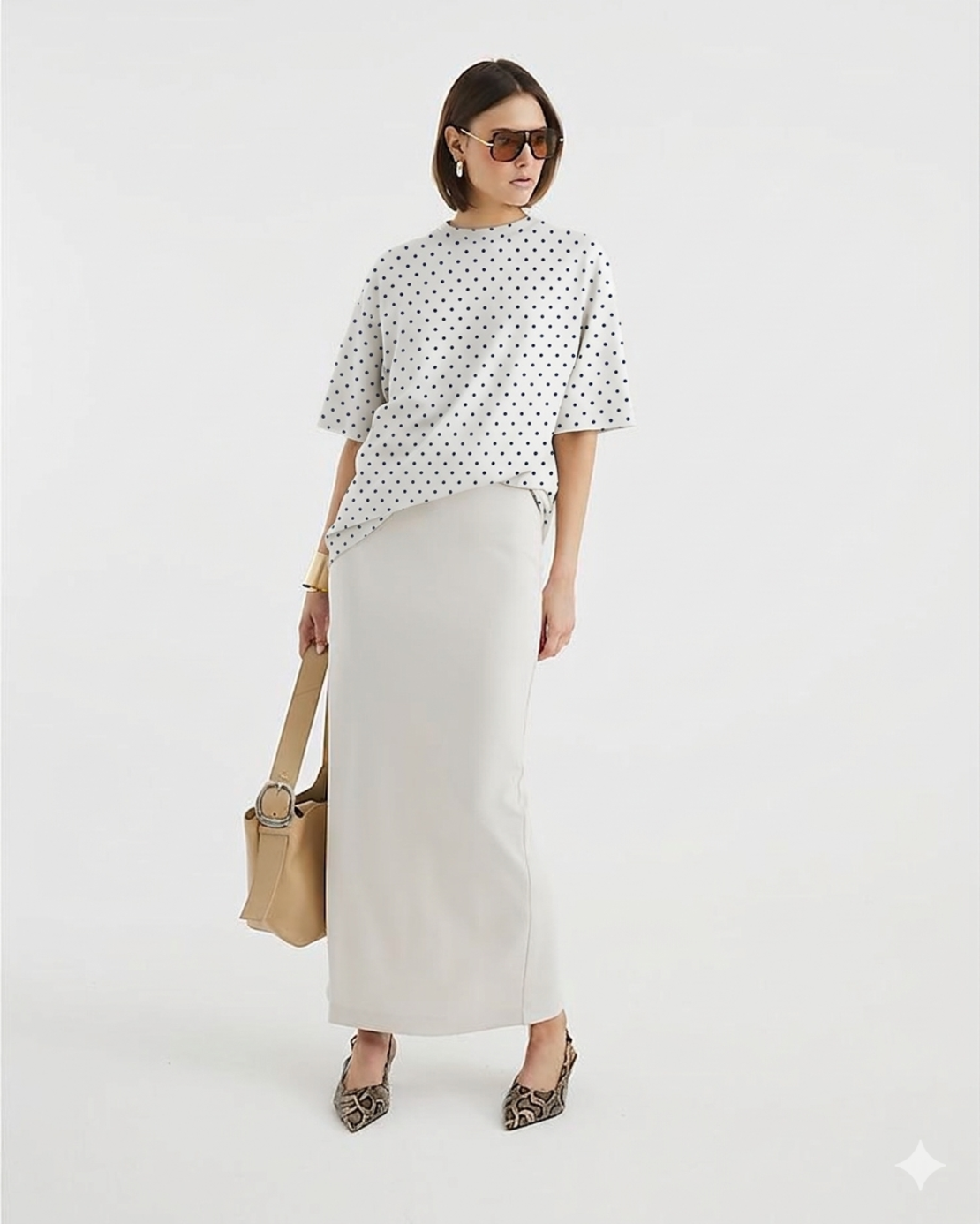 טריקו כותנה דפוס נקודות סיכה נייבי על רקע לבן