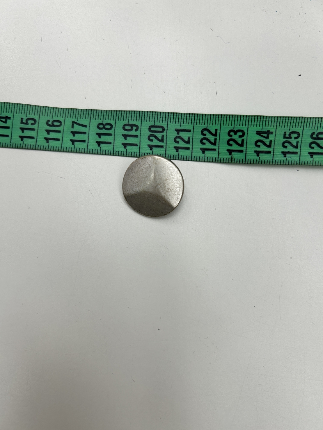 מארז של 8 יחידות כפתור כסוף דגם 5
